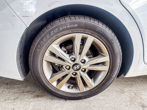 Used 2018 Hyundai Elantra Value Edition image 9