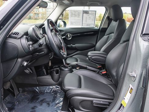 Used 2019 MINI Cooper S w/ Signature Upholstery Package image 17