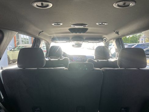 Used 2023 Dodge Durango GT RWD image 17