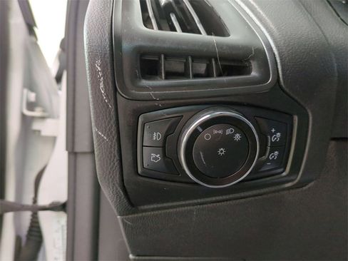 Used 2014 Ford Focus SE w/ Equipment Group 201A image 14