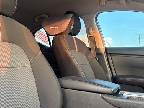 Used 2024 Nissan Sentra SV FWD image 30