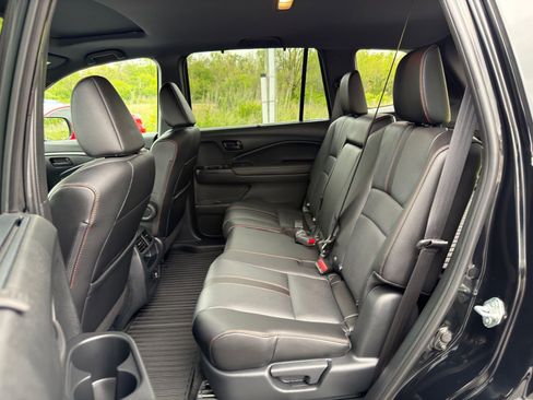 Used 2023 Honda Passport TrailSport image 31