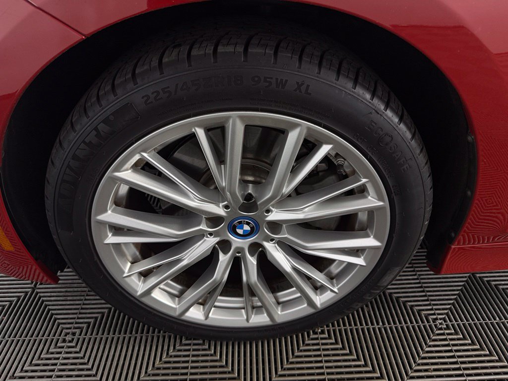 Used 2023 BMW 330e w/ Driving Assistance Package RWD image 12