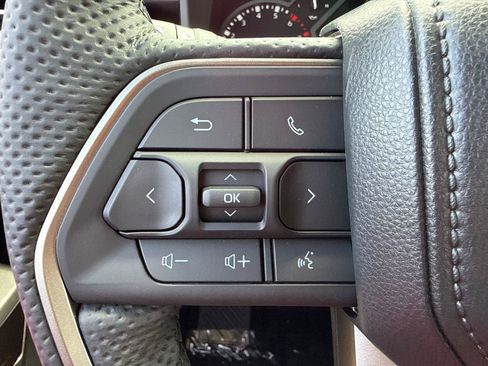 Used 2026 Toyota Tundra SR5 AWD/4WD image 15