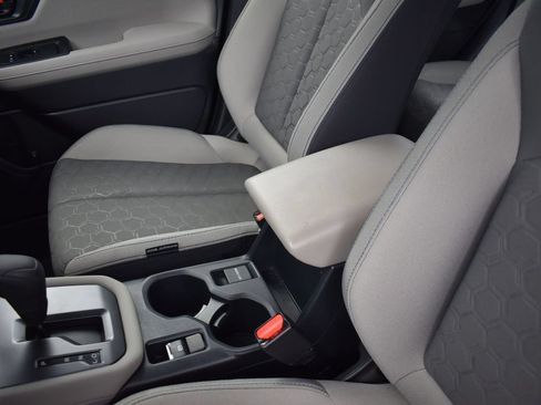 Used 2025 Subaru Forester AWD/4WD image 10