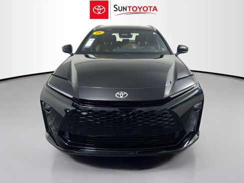 Used 2025 Toyota Crown Signia image 10