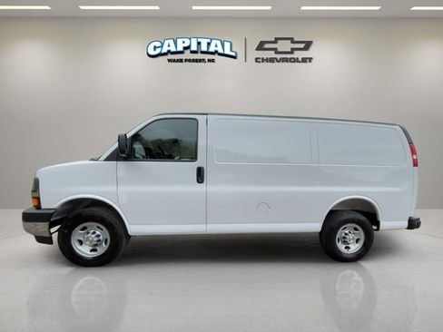 New 2025 Chevrolet Express 2500 Work Van w/ Driver Convenience Package image 10