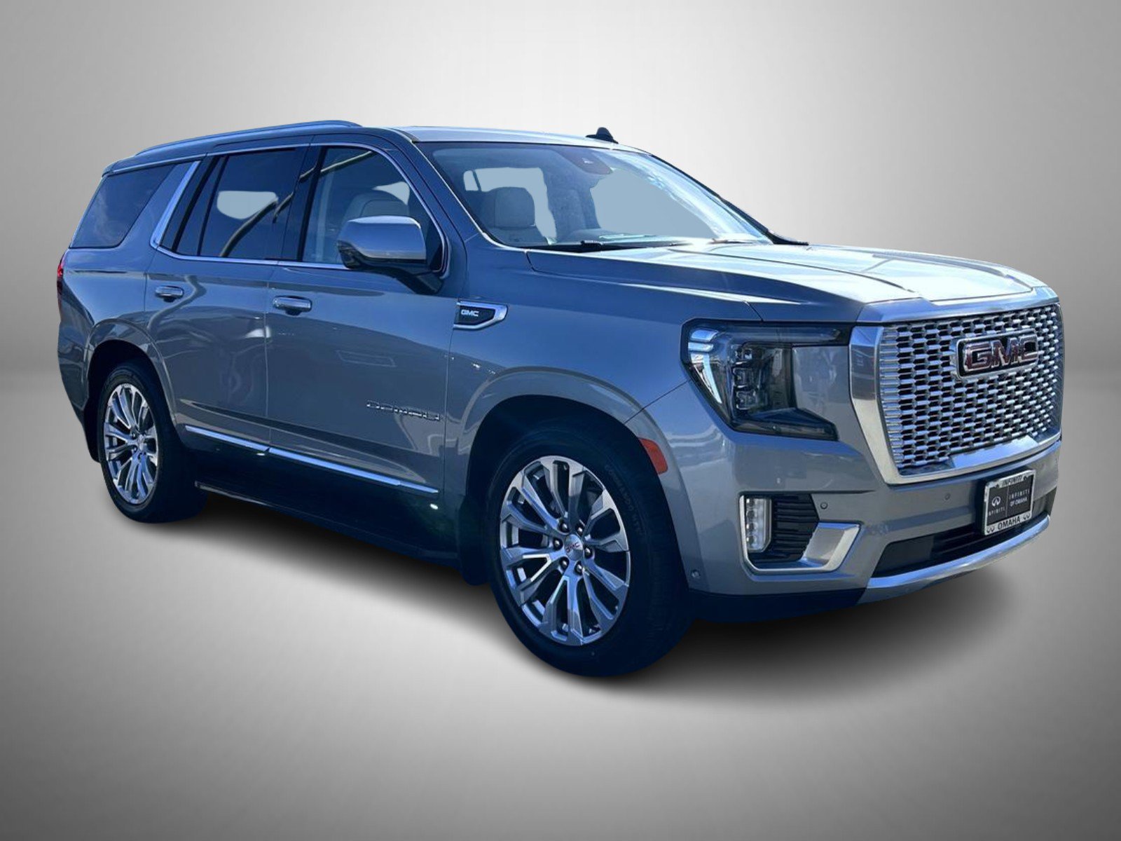 Used 2024 GMC Yukon Denali w/ Advanced Technology Package AWD/4WD image 5