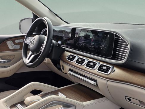 Used 2022 Mercedes-Benz GLS 450 4MATIC image 28