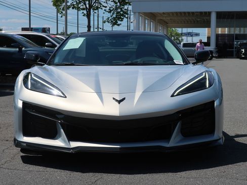 Used 2023 Chevrolet Corvette Z06 w/ Battery Protection Package RWD image 3