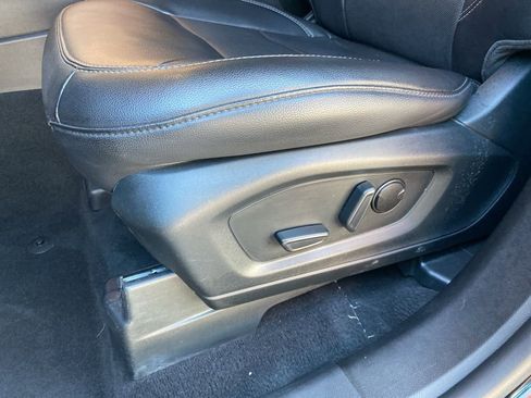 Used 2023 Ford Explorer Limited w/ Equipment Group 301A image 27