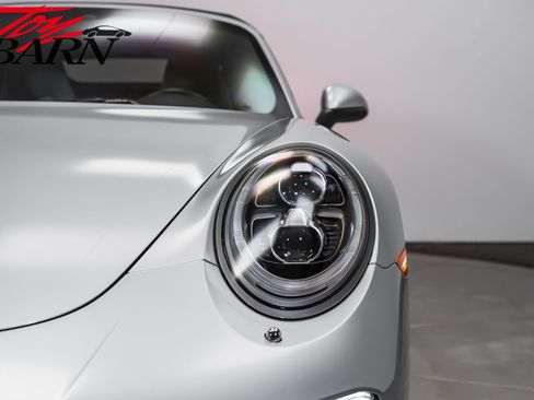 Used 2017 Porsche 911 Carrera 4 AWD/4WD image 18