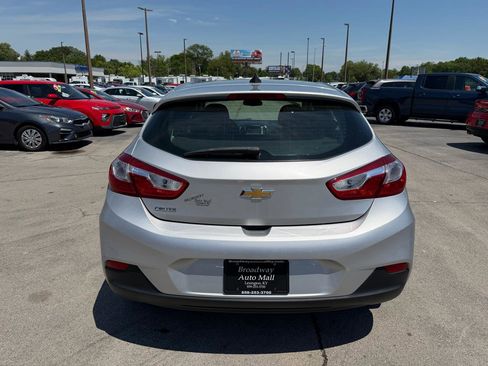 Used 2019 Chevrolet Cruze LS w/ LS Convenience Package FWD image 6