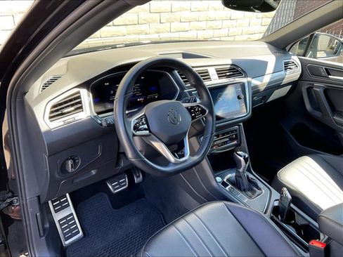 Certified 2023 Volkswagen Tiguan SE R-Line FWD image 14