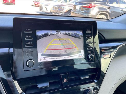 Used 2022 Toyota Camry SE image 25