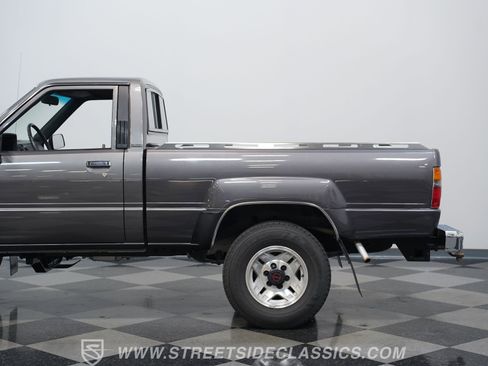 Used 1987 Toyota Pickup 4x4 Regular Cab image 24