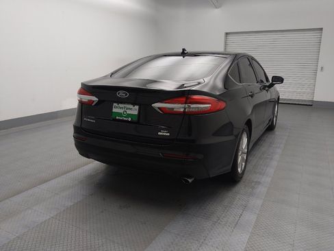 Used 2019 Ford Fusion SE image 7