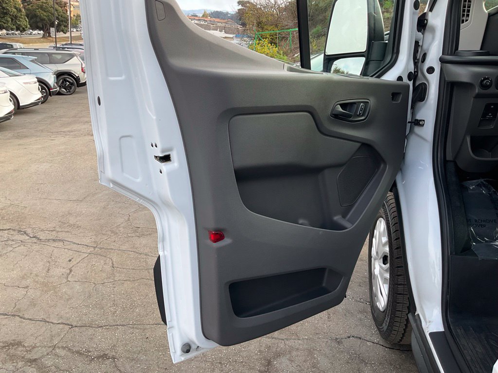 Used 2023 Ford E-Transit Medium Roof RWD image 36