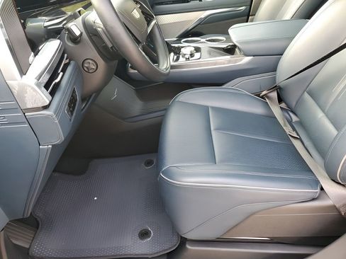 New 2025 Cadillac Escalade IQ Sport 2 image 32