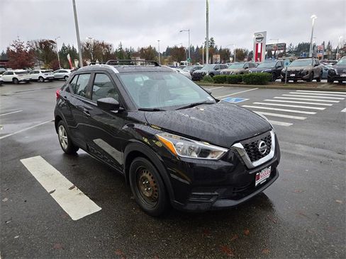 Used 2018 Nissan Kicks S w/ Exterior Package image 4