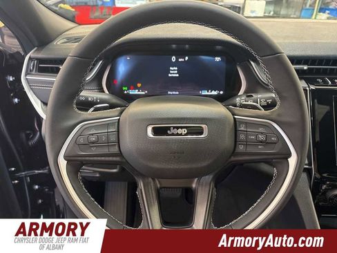 New 2025 Jeep Grand Cherokee L Altitude image 13