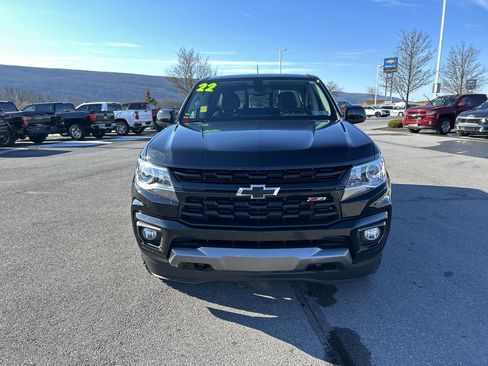 Used 2022 Chevrolet Colorado Z71 w/ Z71 Midnight Edition image 2