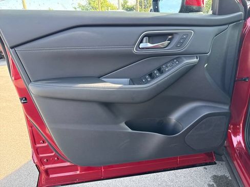 New 2026 Nissan Rogue Platinum w/ Platinum Premium Package AWD/4WD image 12