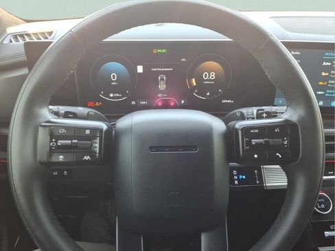Used 2025 Hyundai Santa Fe Calligraphy FWD image 23