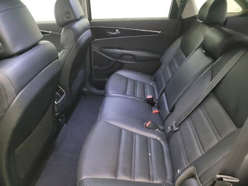 Used 2017 Kia Sorento SX image 18