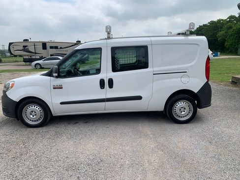 Used 2018 RAM ProMaster City Tradesman FWD image 2