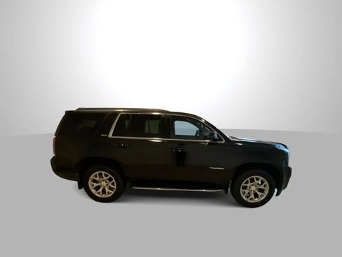 Used 2017 GMC Yukon SLE w/ SLE Value Package image 9