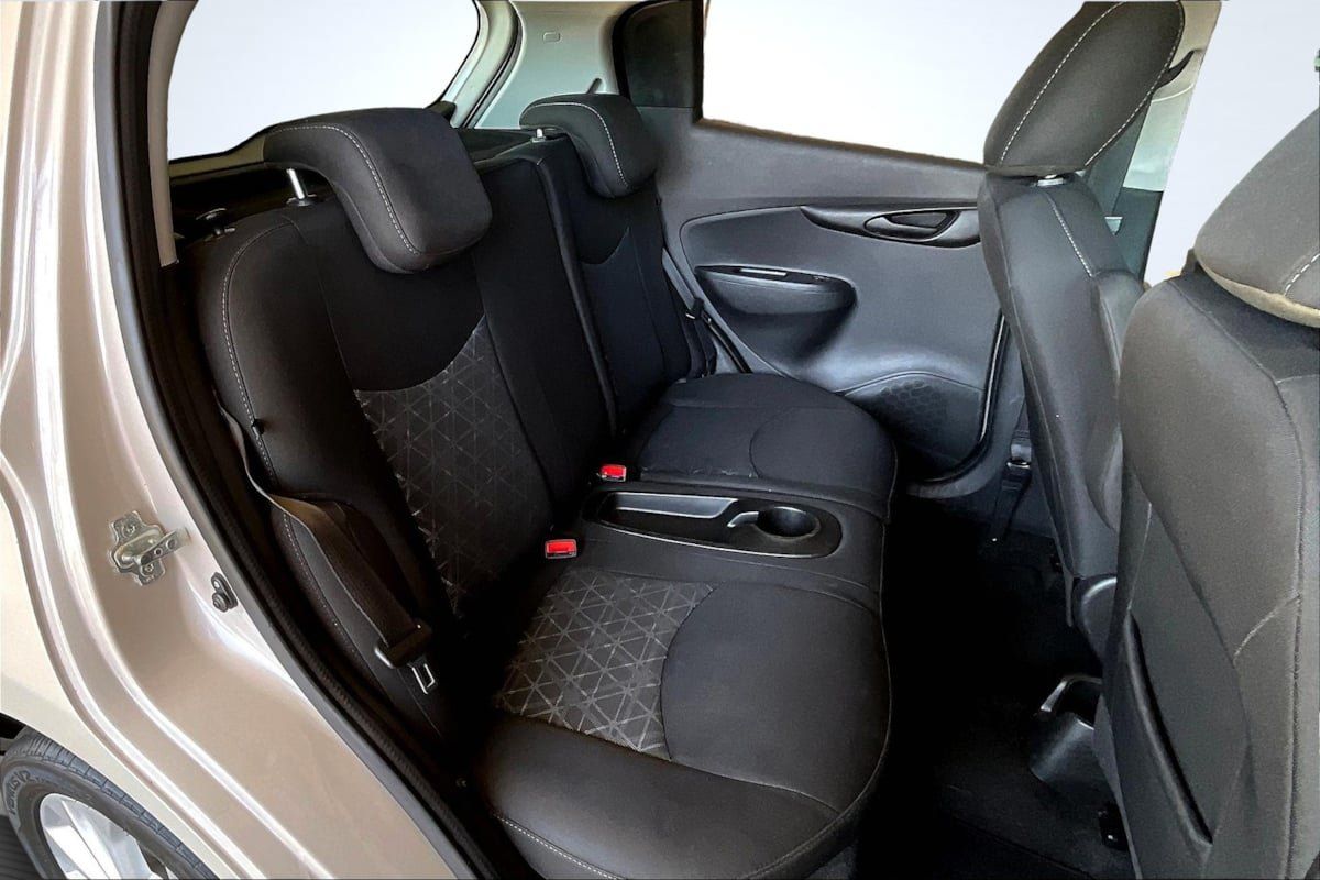 Used 2021 Chevrolet Spark LT FWD image 27