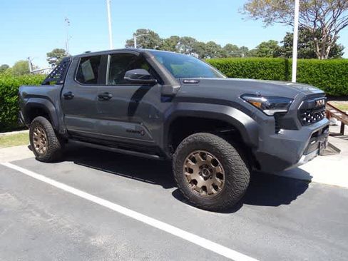 Used 2025 Toyota Tacoma 4x4 Double Cab Hybrid w/ Tow Tech Package image 2