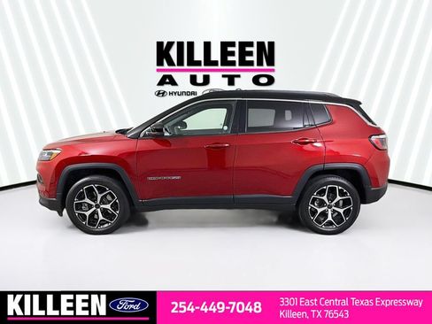 Used 2025 Jeep Compass Limited AWD/4WD image 4