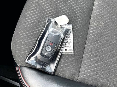 Used 2024 Ford Escape ST-Line image 14