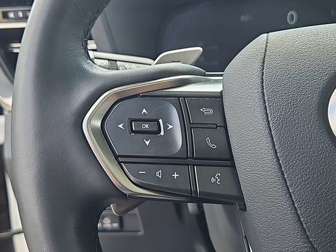 Used 2025 Lexus GX 550 w/ Accessory Package (2T) AWD/4WD image 19