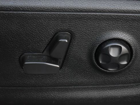 Used 2021 RAM 1500 Big Horn AWD/4WD image 14