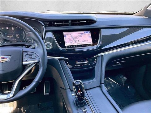 Used 2025 Cadillac XT6 Sport w/ Technology Package image 8
