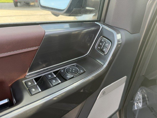 Used 2023 Ford F150 Lariat AWD/4WD image 11