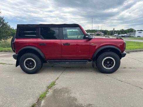 Certified 2021 Ford Bronco Badlands AWD/4WD image 2