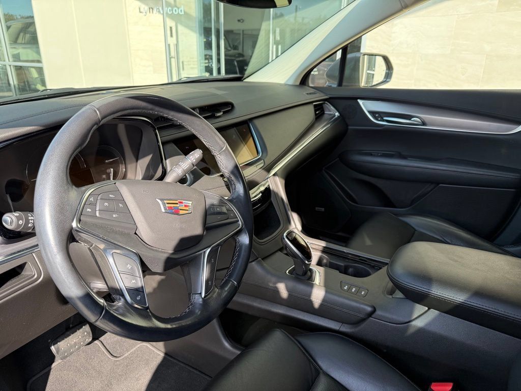 Used 2019 Cadillac XT5 Premium Luxury w/ Driver Assist Package AWD/4WD image 7