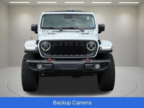 Certified 2025 Jeep Wrangler Unlimited Rubicon AWD/4WD image 3