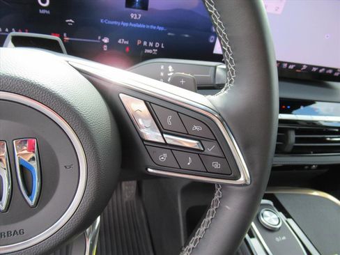 Used 2025 Buick Enclave Avenir w/ Super Cruise Package image 20