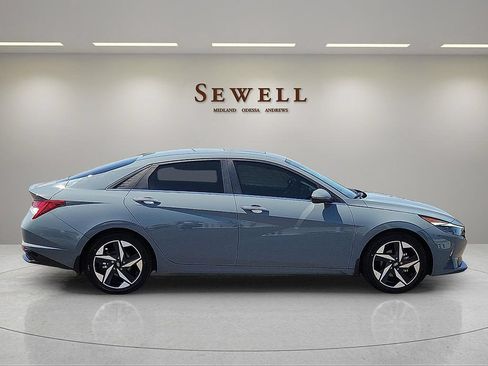 Used 2023 Hyundai Elantra Limited FWD image 6