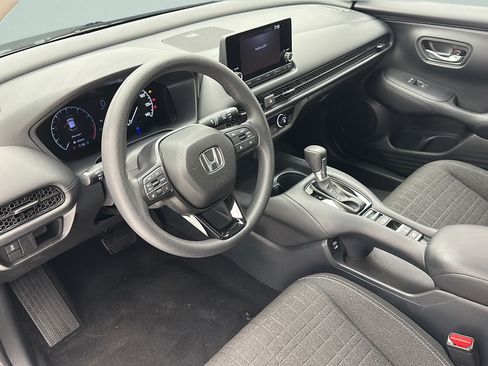 Used 2025 Honda HR-V LX image 11
