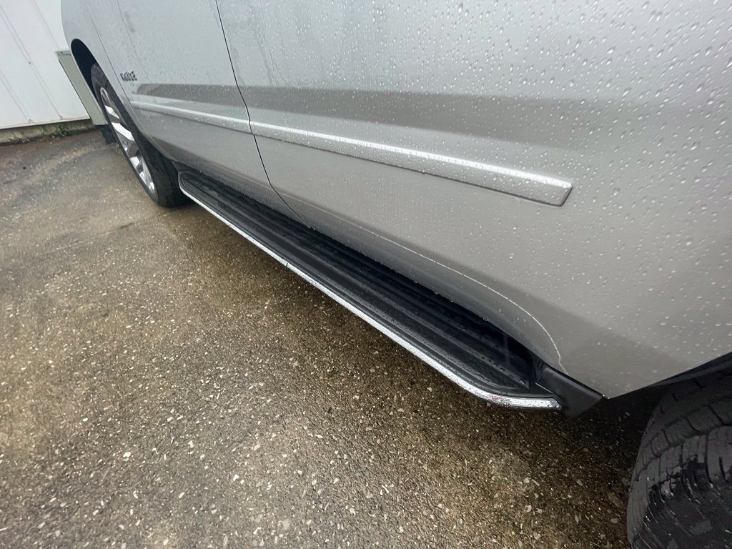 Used 2017 Chevrolet Tahoe Premier AWD/4WD image 9