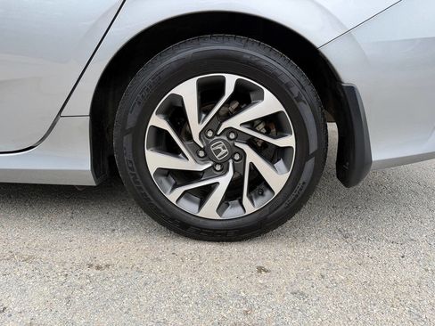Used 2018 Honda Civic EX image 36