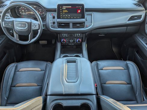 Used 2023 GMC Yukon AT4 w/ AT4 Premium Package image 5