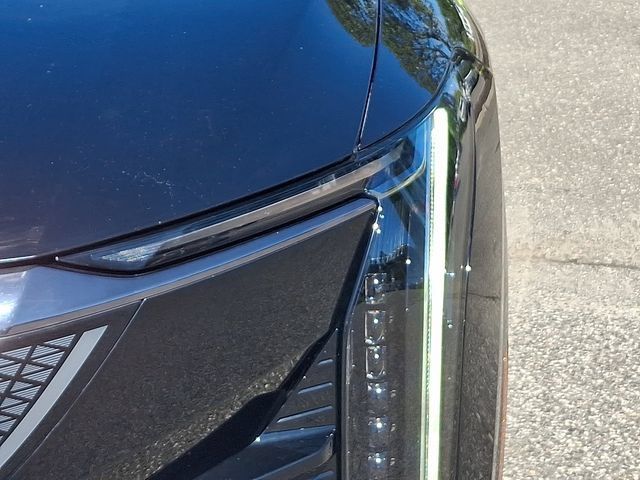 Certified 2025 Cadillac Optiq Sport 2 AWD/4WD image 7