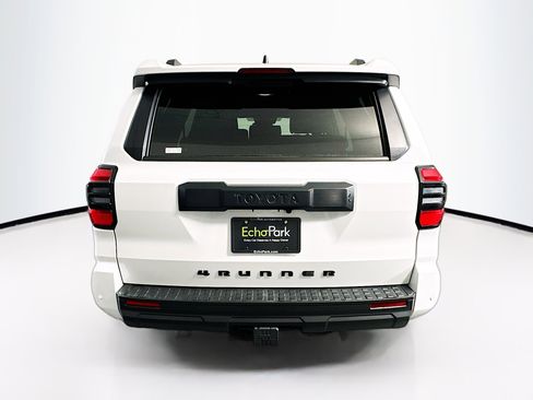 Used 2025 Toyota 4Runner TRD Off-Road image 7